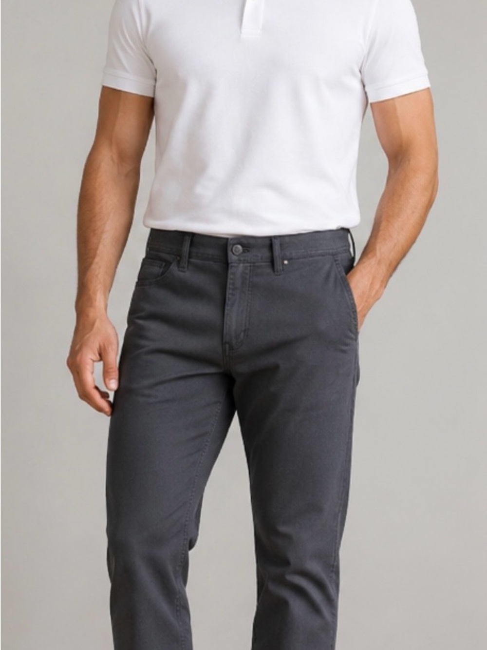 English Laundry Men's Cargo Pants in Charcoal